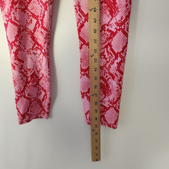 Fabletics High Waist PowerHold 7/8 Leggings Pink Snakeskin Print Small NEW - Picture 10 of 11